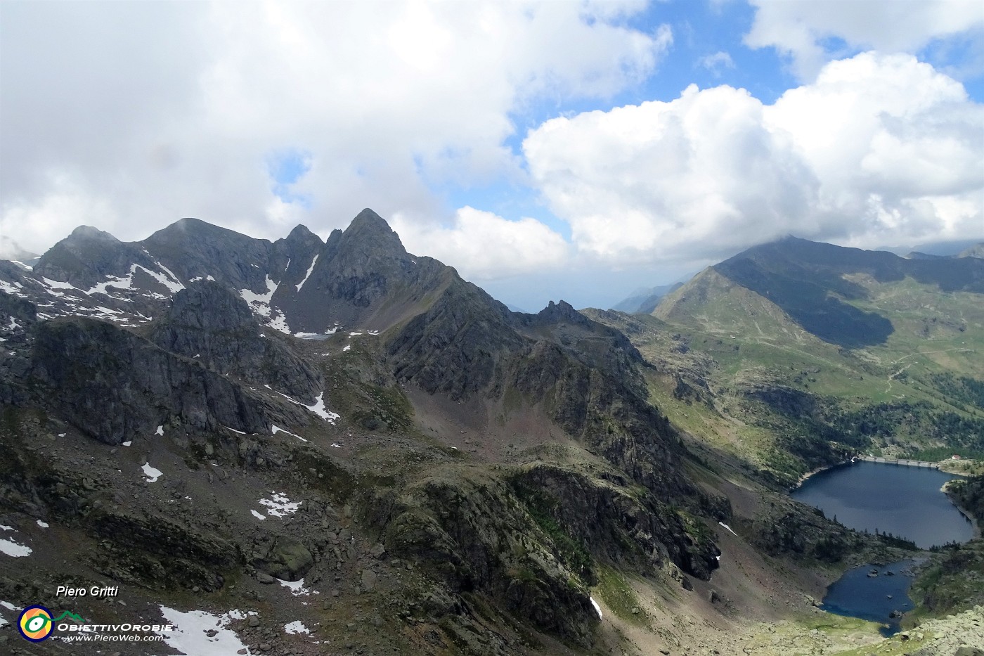 69 Pizzo in alto  e Lago di Trona in basso.JPG